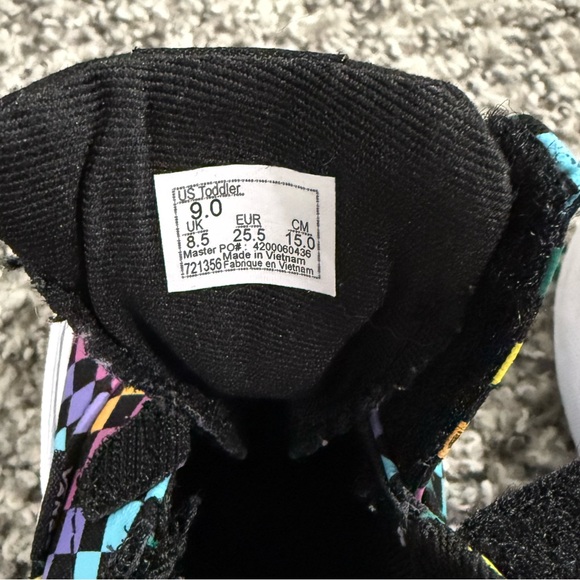 Vans Toddler Shoes - Picture 7 of 7